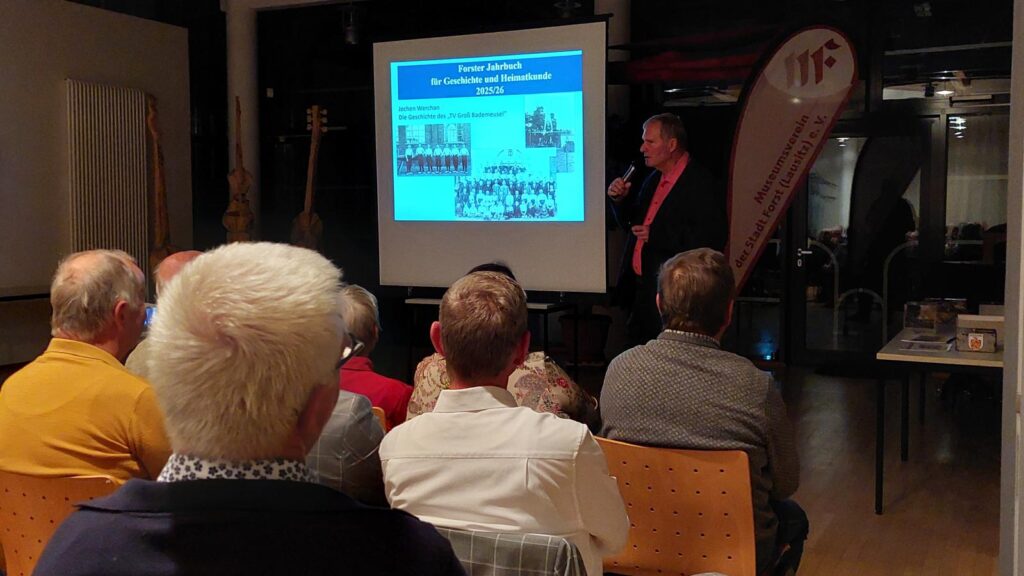 Frisch geblättert: Forster Jahrbuch 2025/2026 feierlich vorgestellt