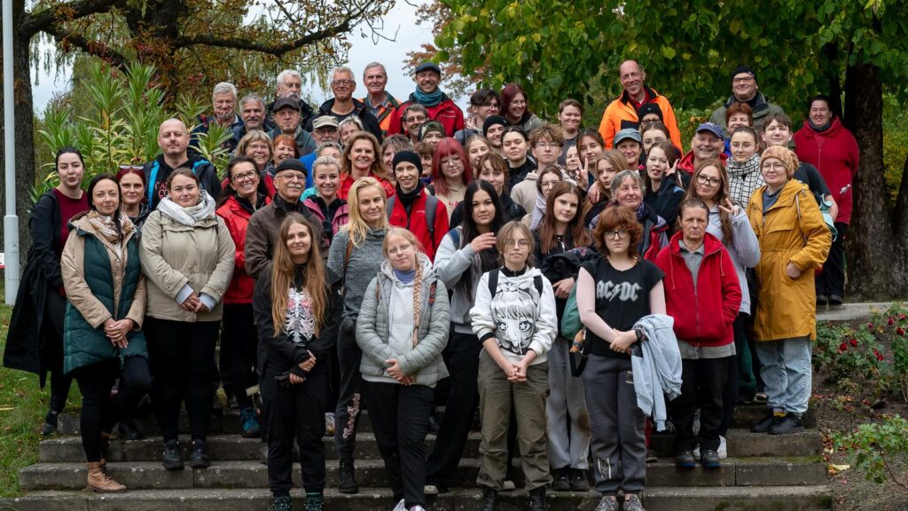 6.500 Blumenzwiebeln und ein starkes Miteinander im Rosengarten Forst