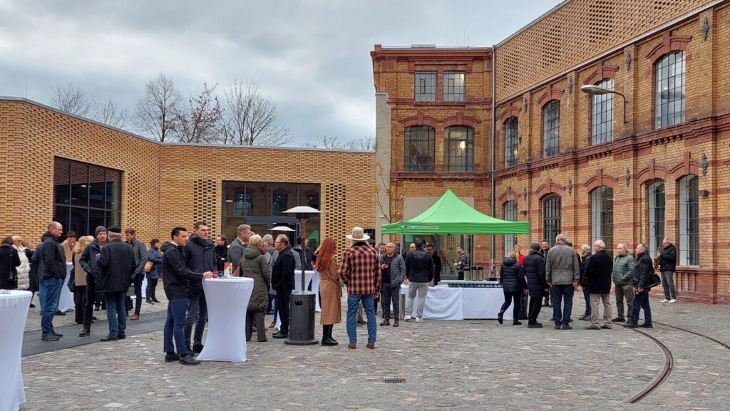 Schlüssel fürs Forster Museum überreicht