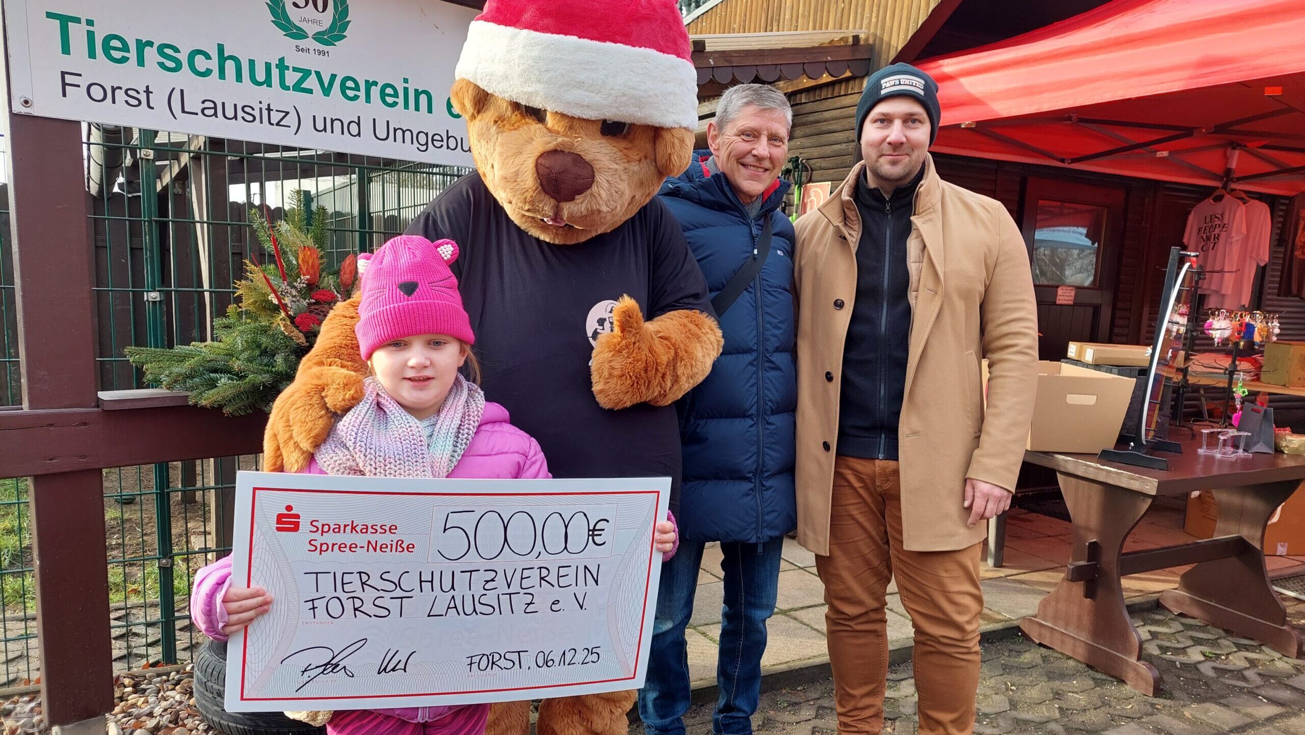 Tierische Freude: Großzügige Nikolaus-Spendenaktion im Forster Tierheim