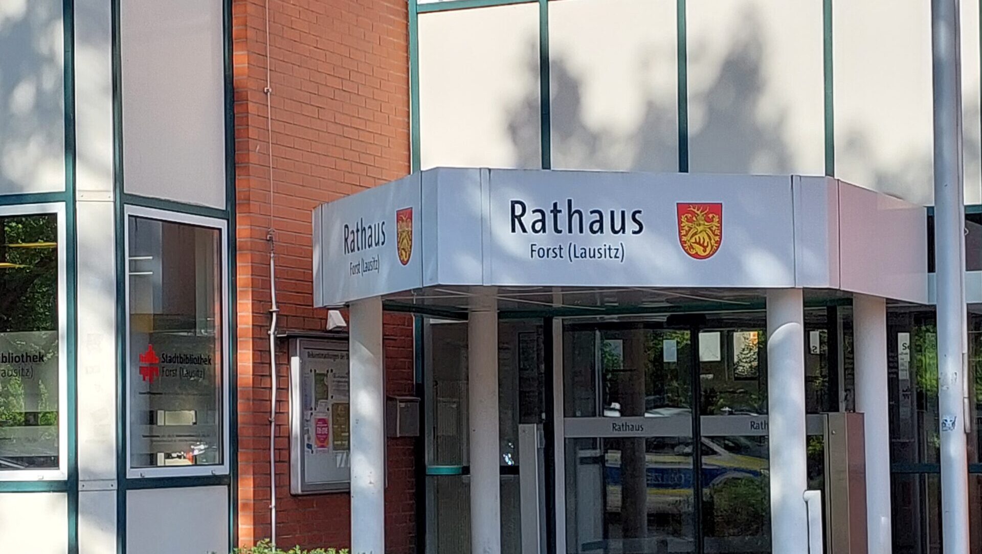 Zwei Kandidierende bewerben sich um das Bürgermeisteramt in Forst